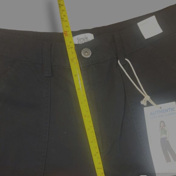 Size 9/29 NWT Women's Simple Society Low Rise Slouch Wide Leg Cargo Pants -Black - Picture 6 of 7